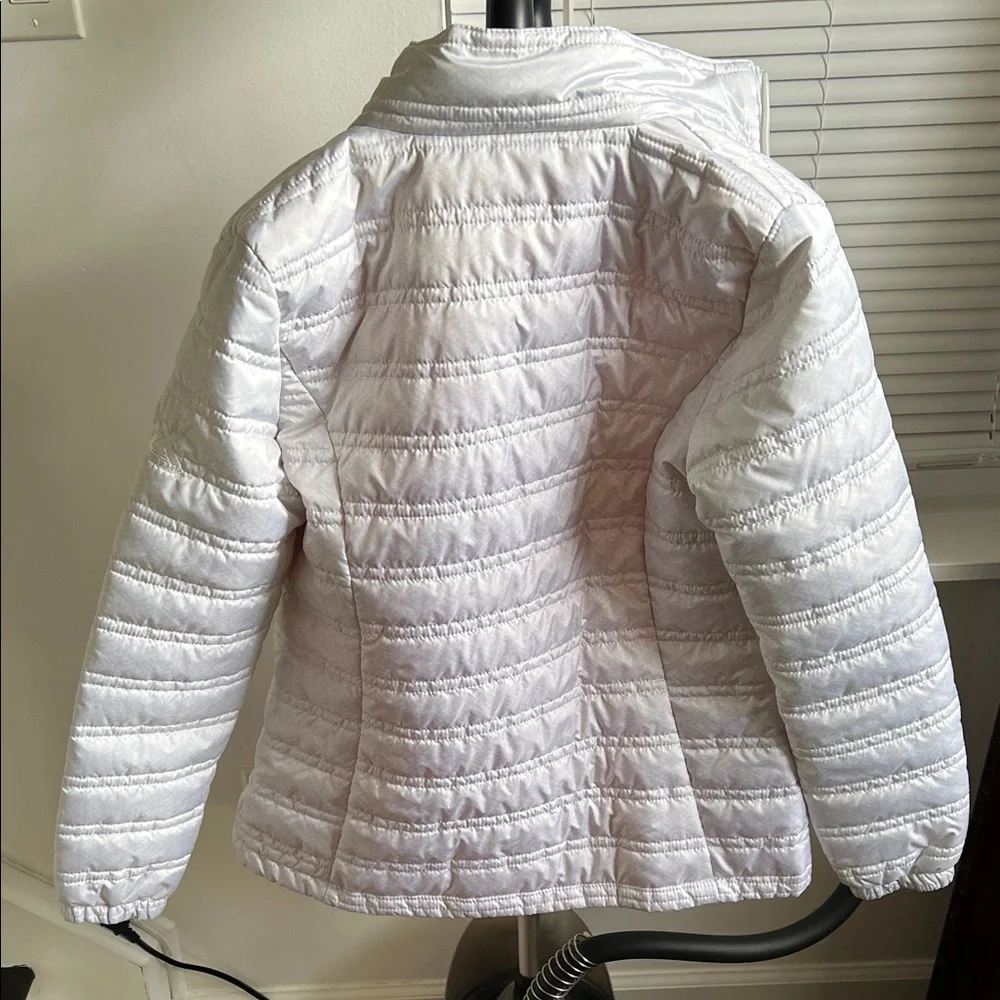 brand new Women's White Puffer Light Weight Jacket - Picture 4 of 4